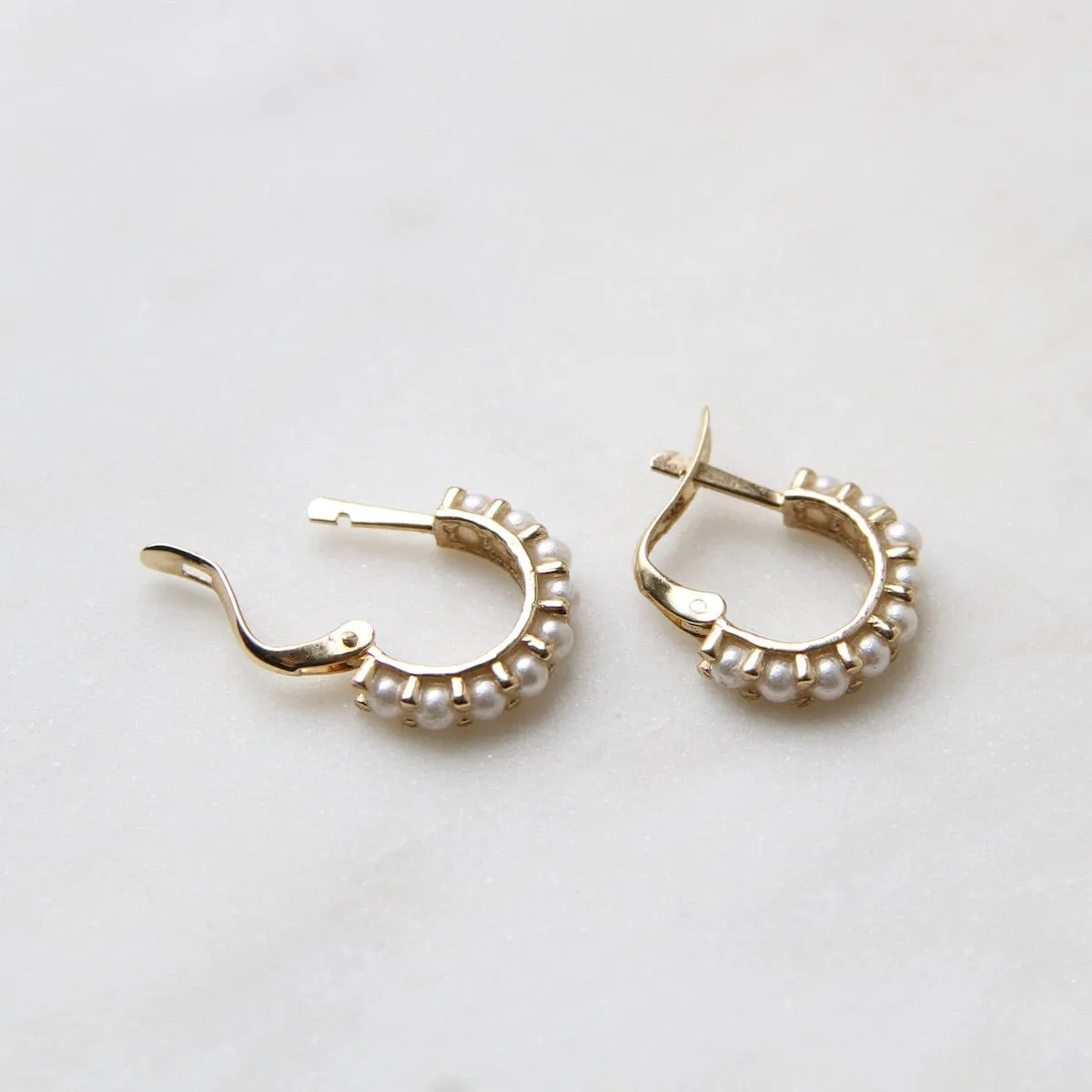 14k Yellow Gold Mini Pearl Hoop Earring