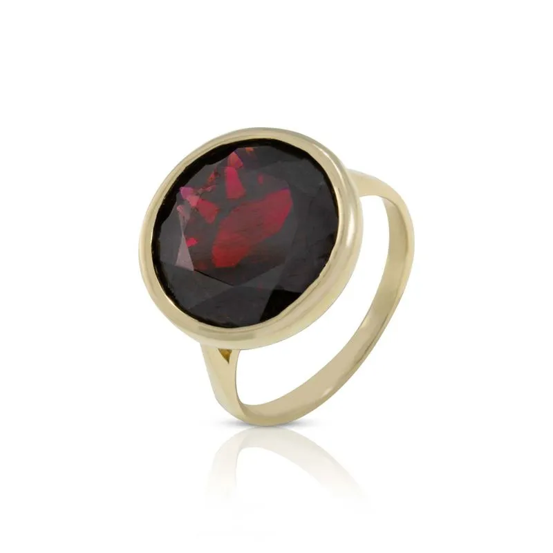 14K Yellow Gold Round Red Garnet 14mm Ring