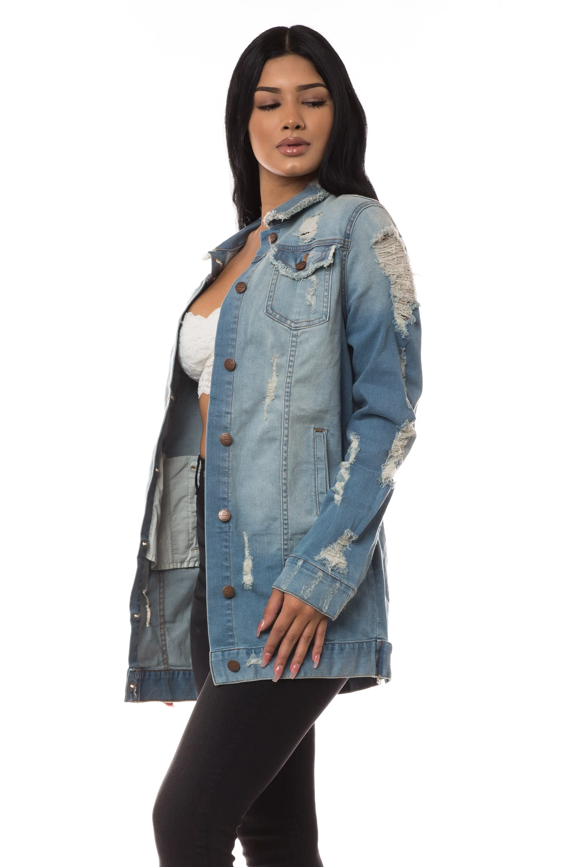 8025F Women's Oversized Distressed Denim Jacket