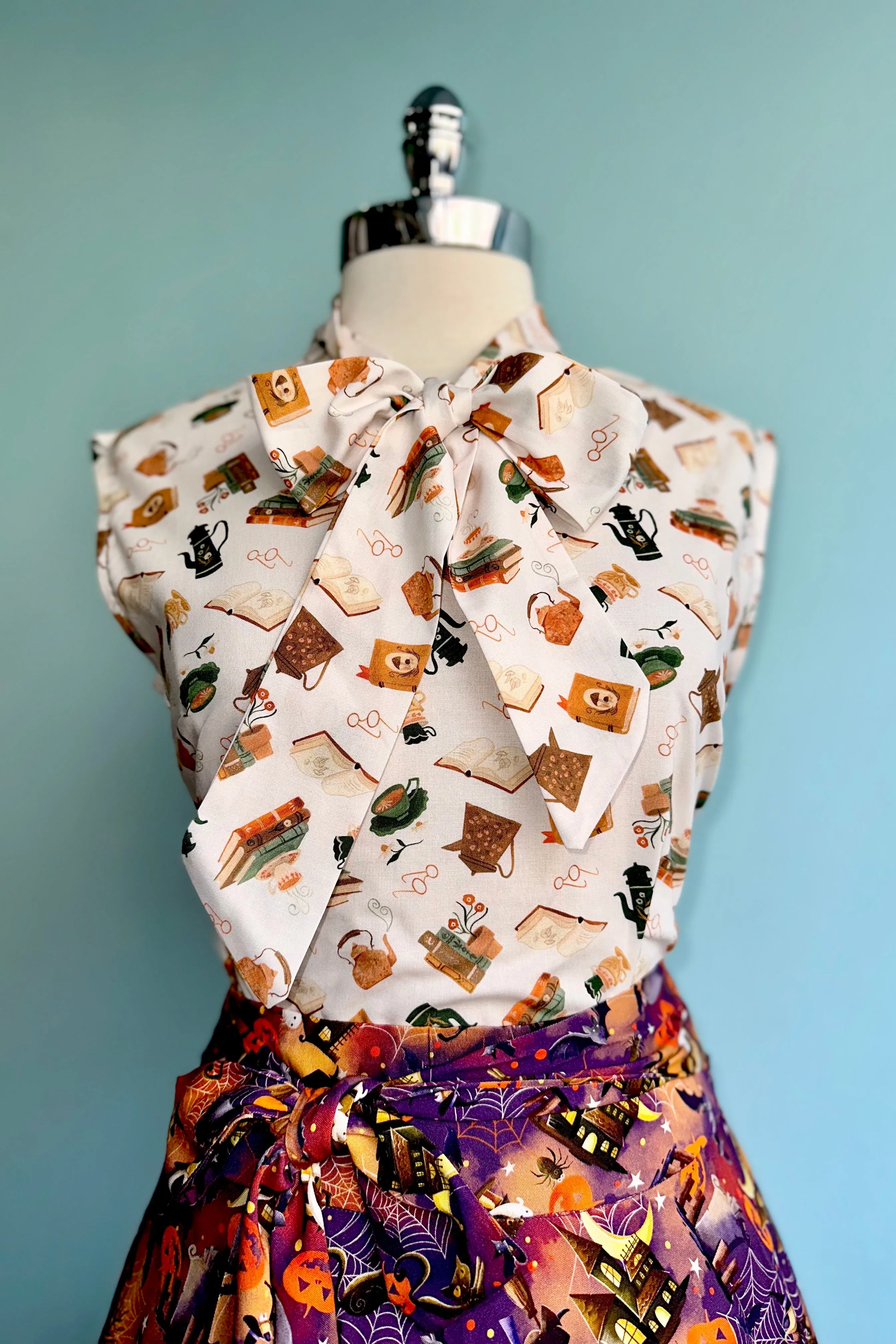 Books and Coffee Bow Top by Retrolicious