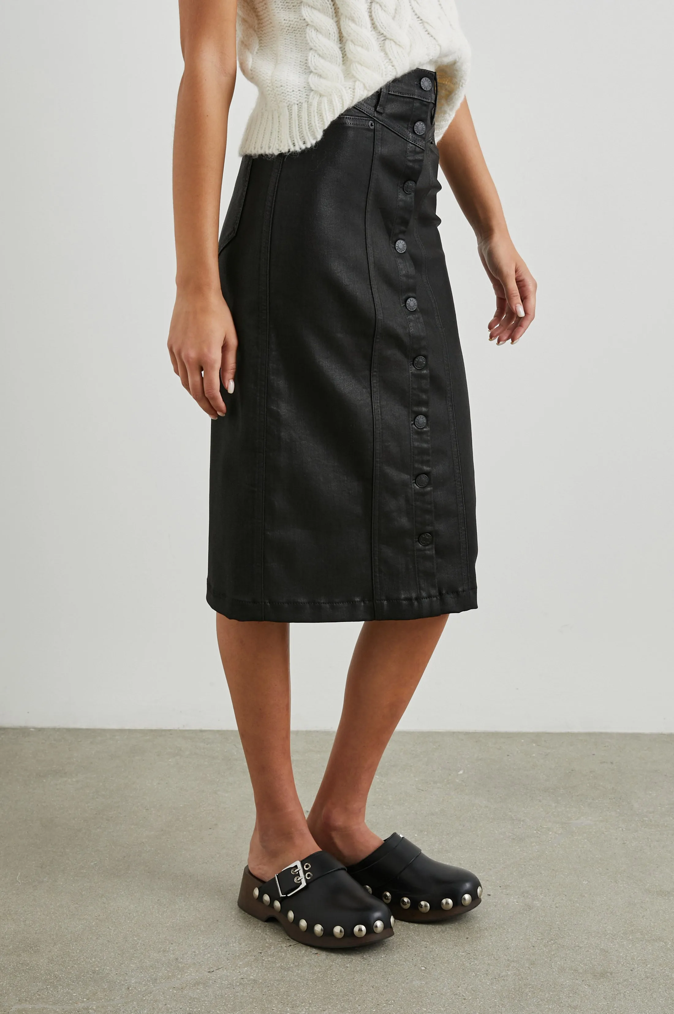 BROADWAY SKIRT - COATED NOIR