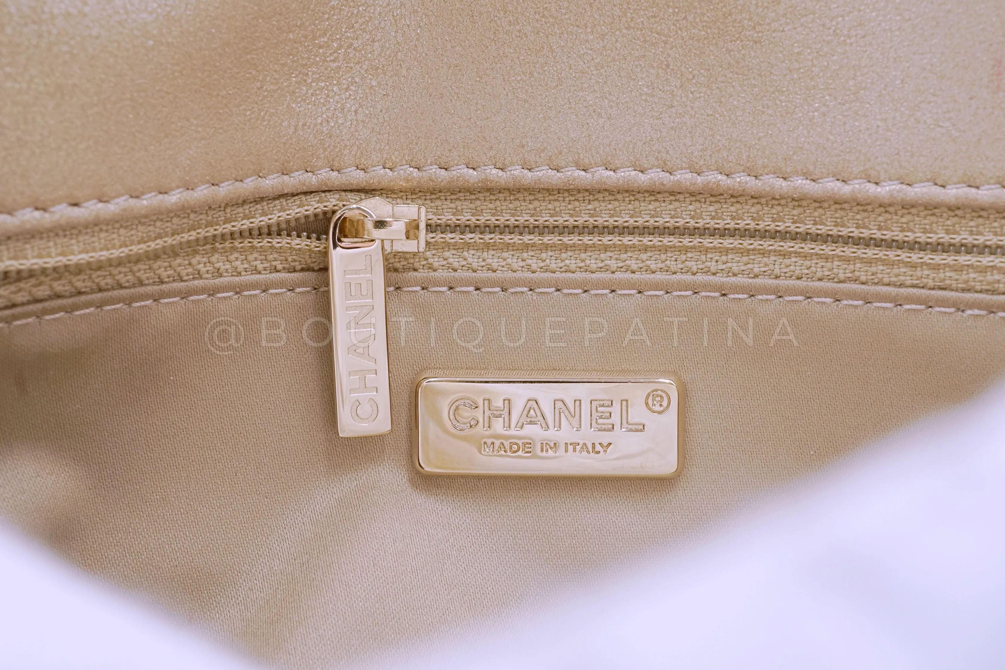 Chanel 17A Pearl Mini Flap Bag Paris-Cosmopolite Metiers D'Art