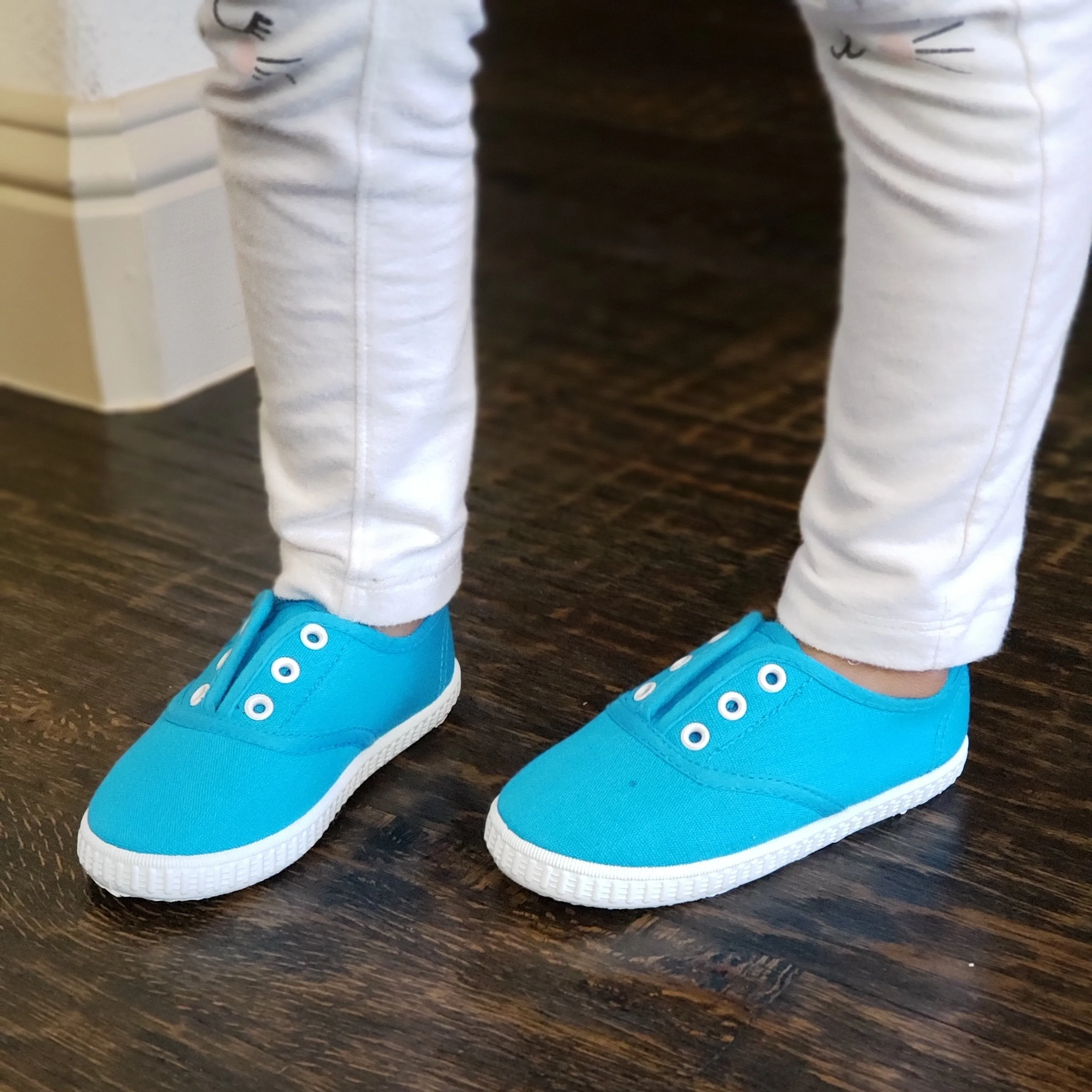 Girls 826 Toddlers Canvas Slip On Laceless Sneakers Shoes