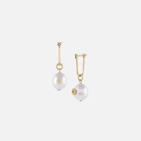 Pearl Mini Spur Earring