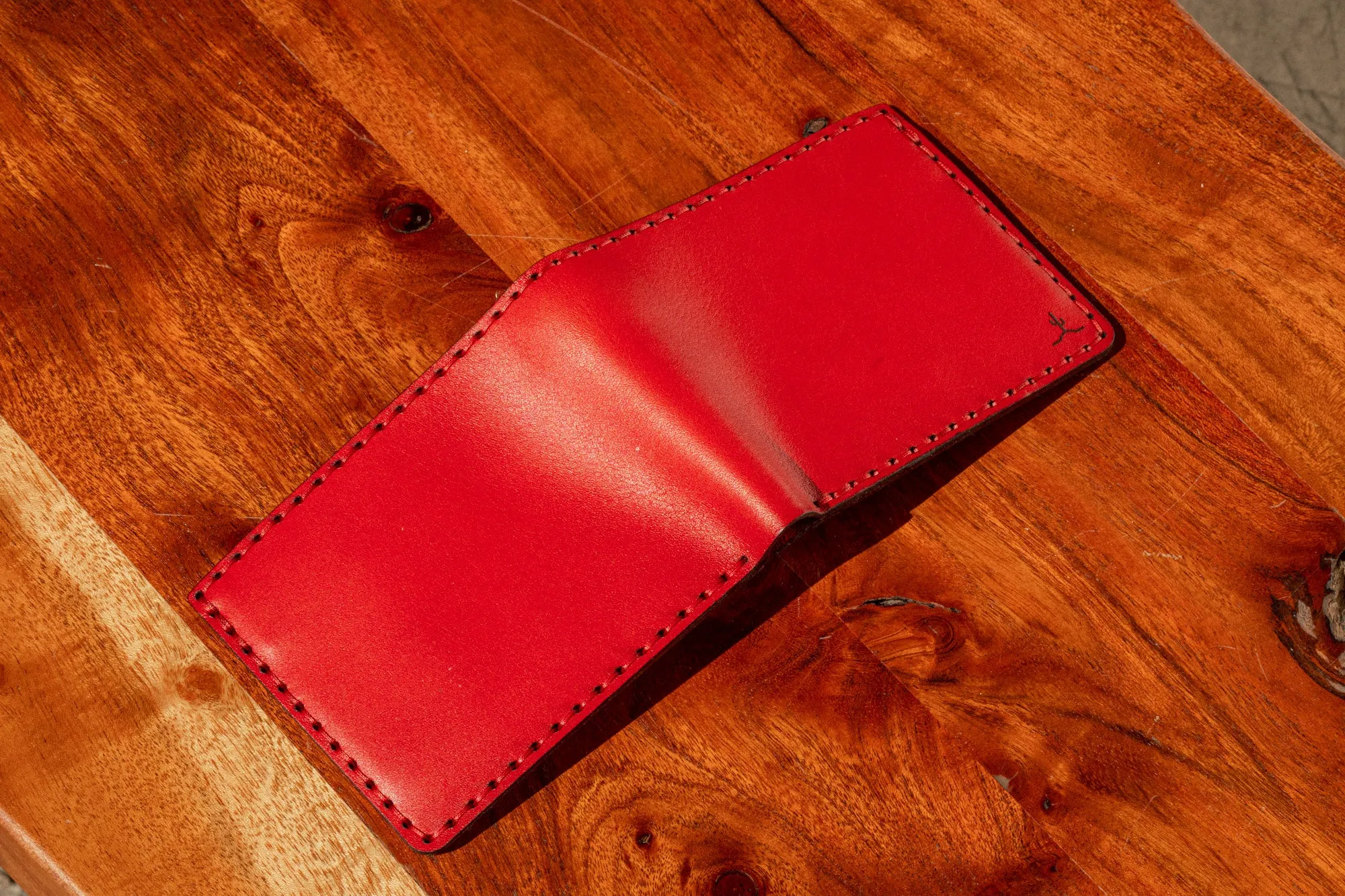 Red Classic 6 Bifold