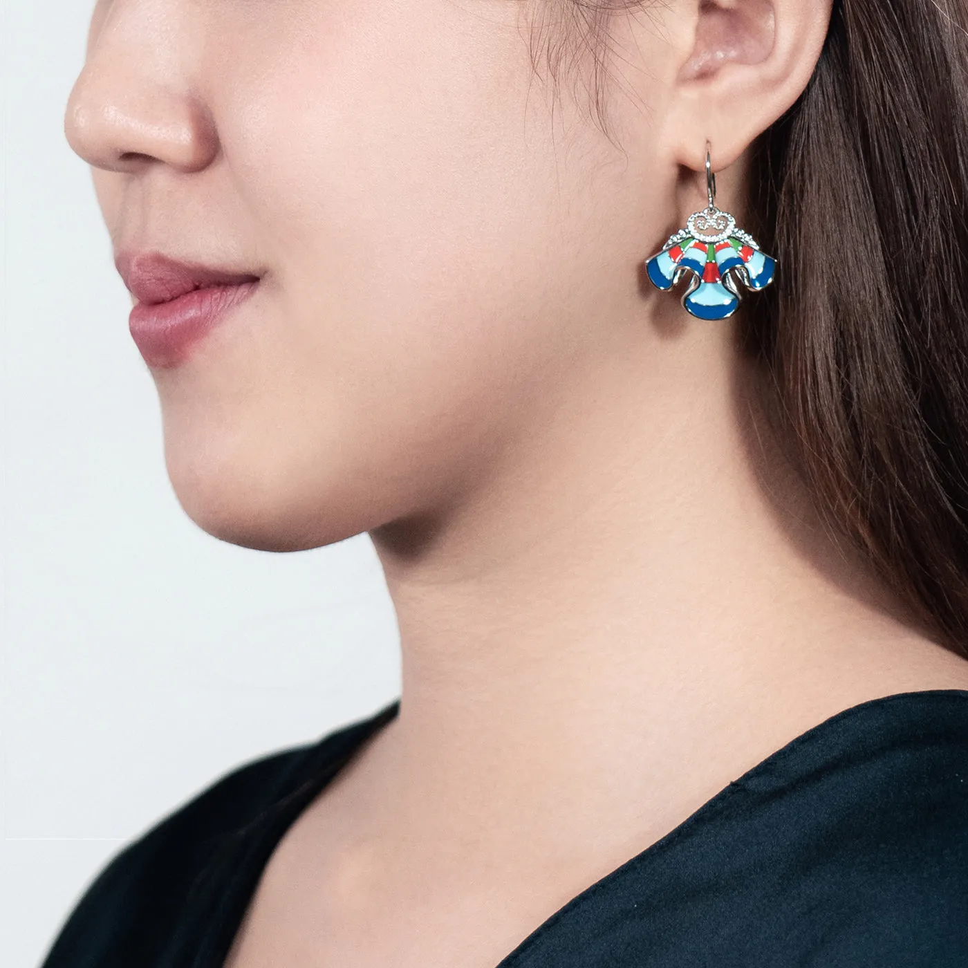 The Elegance of the Yi Earrings - Blue